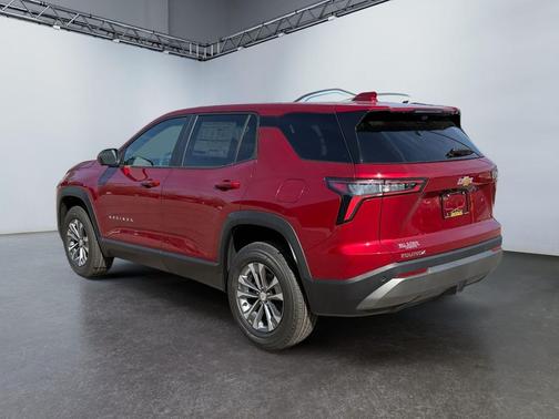 Radiant Red Tintcoat 2026 Chevrolet Equinox 1LT