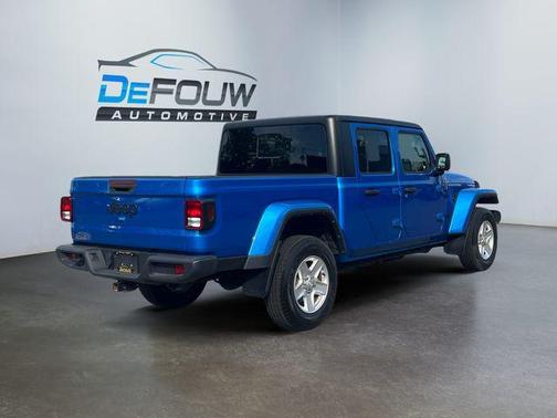 2022 Jeep Gladiator Sport S