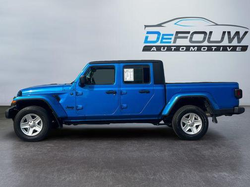 2022 Jeep Gladiator Sport S