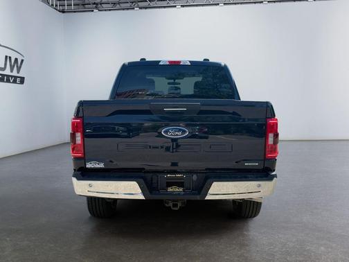 Antimatter Blue Metallic 2023 Ford F-150 XLT