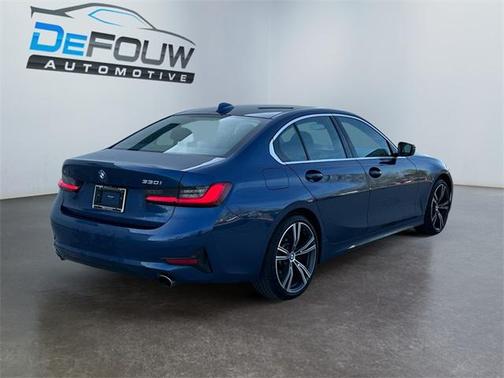 2021 BMW 330 xDrive