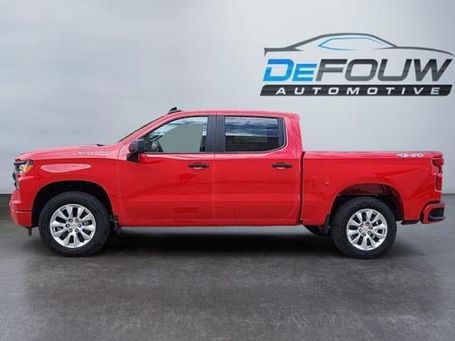2025 Chevrolet Silverado 1500 Custom