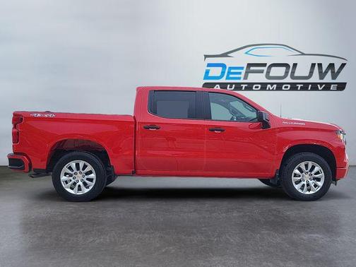 2025 Chevrolet Silverado 1500 Custom