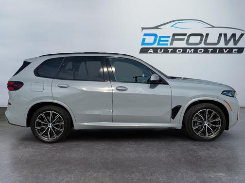 GRAY 2026 BMW X5 xDrive40i