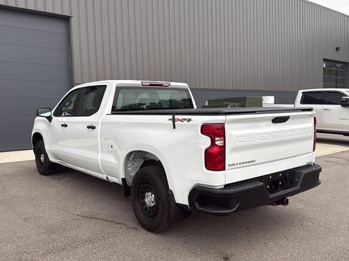 Summit White 2023 Chevrolet Silverado 1500 WT