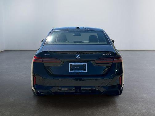 2026 BMW 550e 550e xDrive