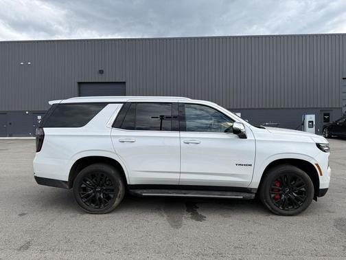 Iridescent Pearl Tricoat 2025 Chevrolet Tahoe Premier