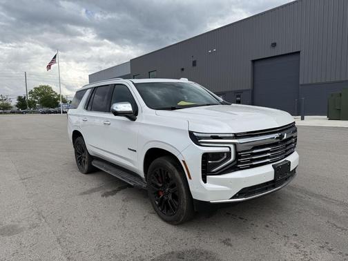 Iridescent Pearl Tricoat 2025 Chevrolet Tahoe Premier
