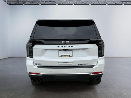 Iridescent Pearl Tricoat 2025 Chevrolet Tahoe Premier