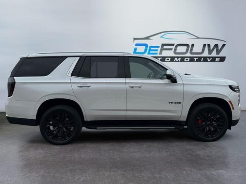 Iridescent Pearl Tricoat 2025 Chevrolet Tahoe Premier