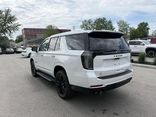 Iridescent Pearl Tricoat 2025 Chevrolet Tahoe Premier
