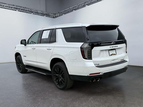 Iridescent Pearl Tricoat 2025 Chevrolet Tahoe Premier