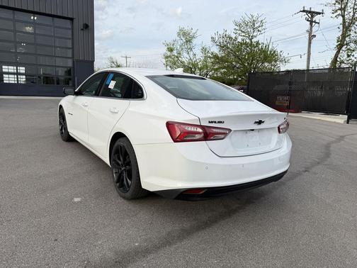 Summit White 2024 Chevrolet Malibu 1LT