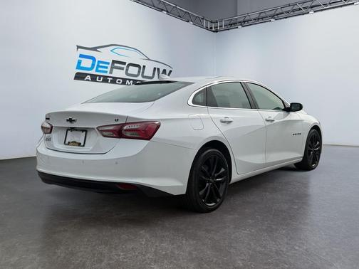 Summit White 2024 Chevrolet Malibu 1LT