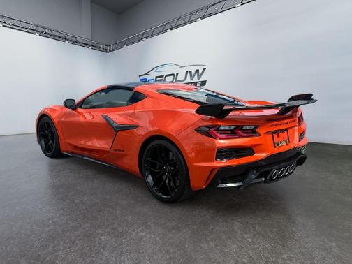Sebring Orange Tintcoat 2026 Chevrolet Corvette Z06