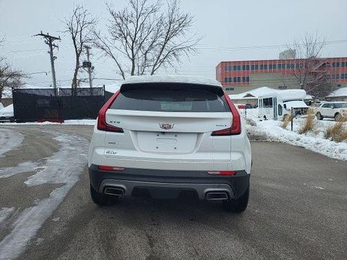 2023 Cadillac XT4 Premium Luxury