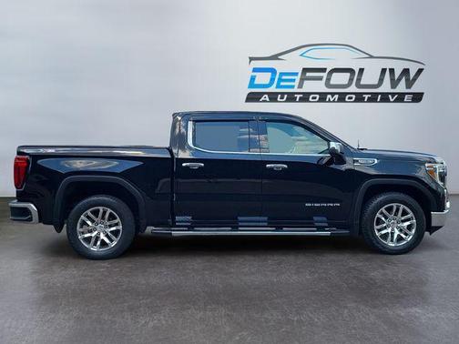 2022 GMC Sierra 1500 SLT