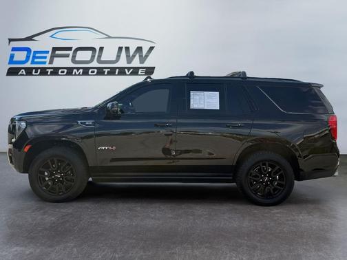 Onyx Black 2023 GMC Yukon 4WD AT4