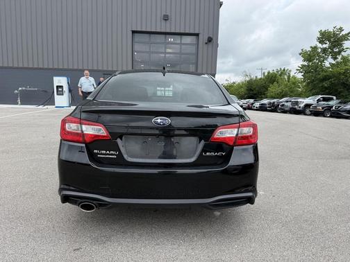 Crystal Black Silica 2018 Subaru Legacy Premium