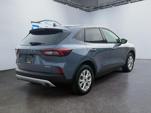 Vapor Blue 2025 Ford Escape Active