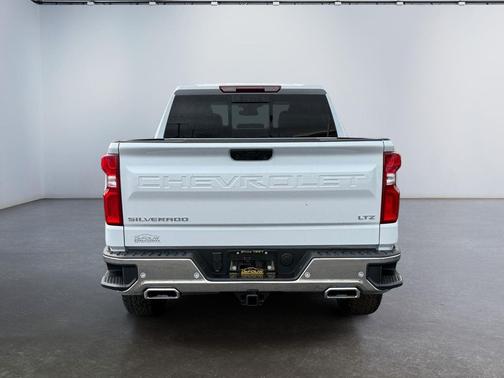 Polar White Tricoat 2026 Chevrolet Silverado 1500 LTZ