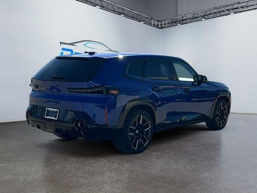 2025 BMW XM Base