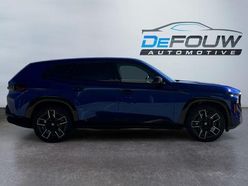 2025 BMW XM Base