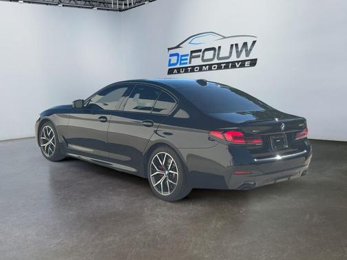 Black Sapphire Metallic 2023 BMW 540 i xDrive