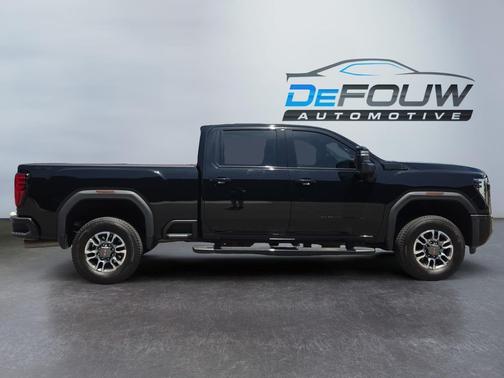 Onyx Black 2024 GMC Sierra 2500 SLT