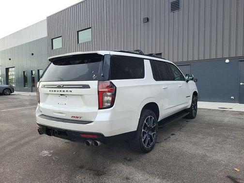 2024 Chevrolet Suburban RST