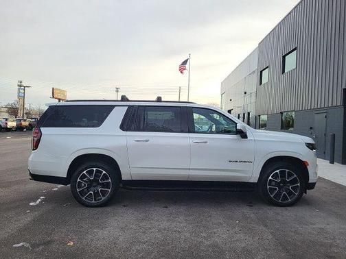 2024 Chevrolet Suburban RST