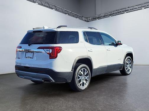 2023 GMC Acadia AWD SLT