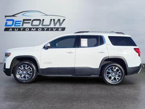 2023 GMC Acadia AWD SLT