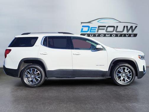 2023 GMC Acadia AWD SLT