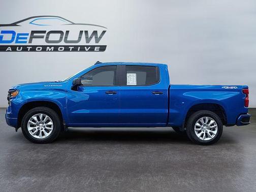2022 Chevrolet Silverado 1500 Custom