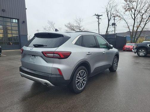 2024 Ford Escape PHEV SE