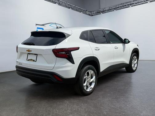 Summit White 2026 Chevrolet Trax LS