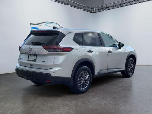 2025 Nissan Rogue S