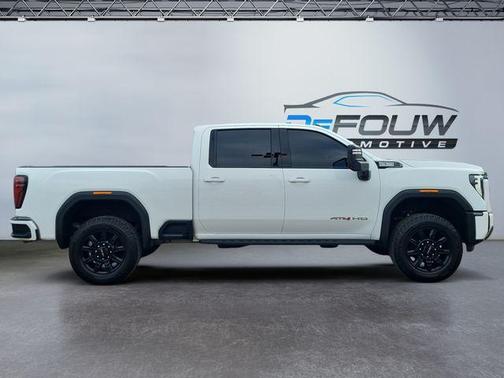 2024 GMC Sierra 2500 AT4