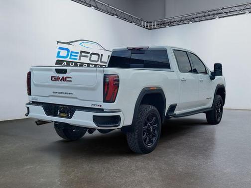 2024 GMC Sierra 2500 AT4