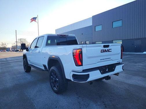 2024 GMC Sierra 2500 AT4
