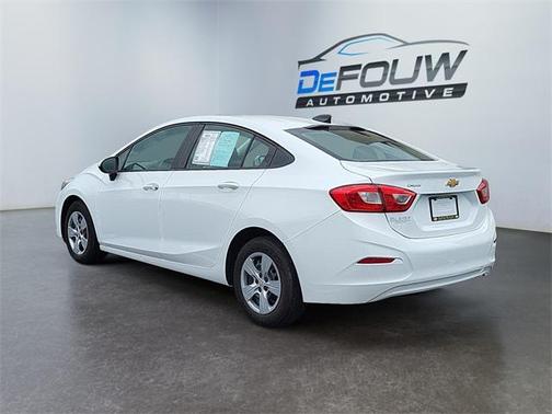 2018 Chevrolet Cruze LS