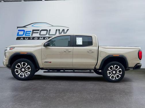 2024 GMC Canyon Base