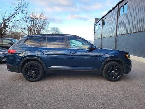 2022 Volkswagen Atlas 3.6L SE w/Technology
