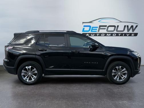 Mosaic Black Metallic 2025 Chevrolet Equinox 1LT