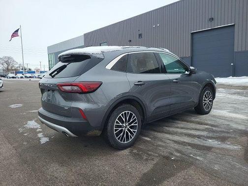 2024 Ford Escape PHEV SE