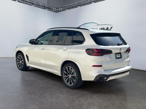 Mineral White Metallic 2026 BMW X5 M60i