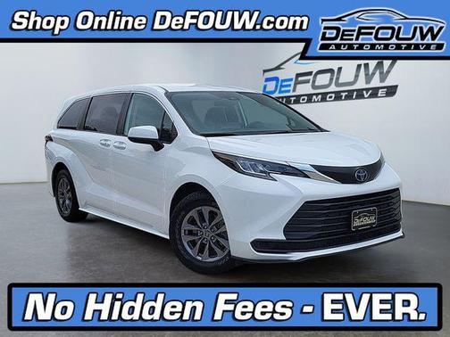 2022 Toyota Sienna LE