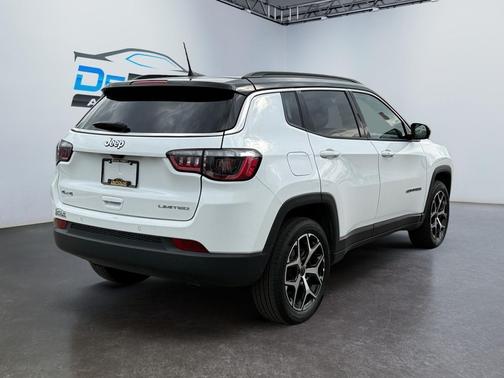 Bright White Clearcoat 2025 Jeep Compass Limited