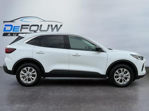 Oxford White 2024 Ford Escape Active